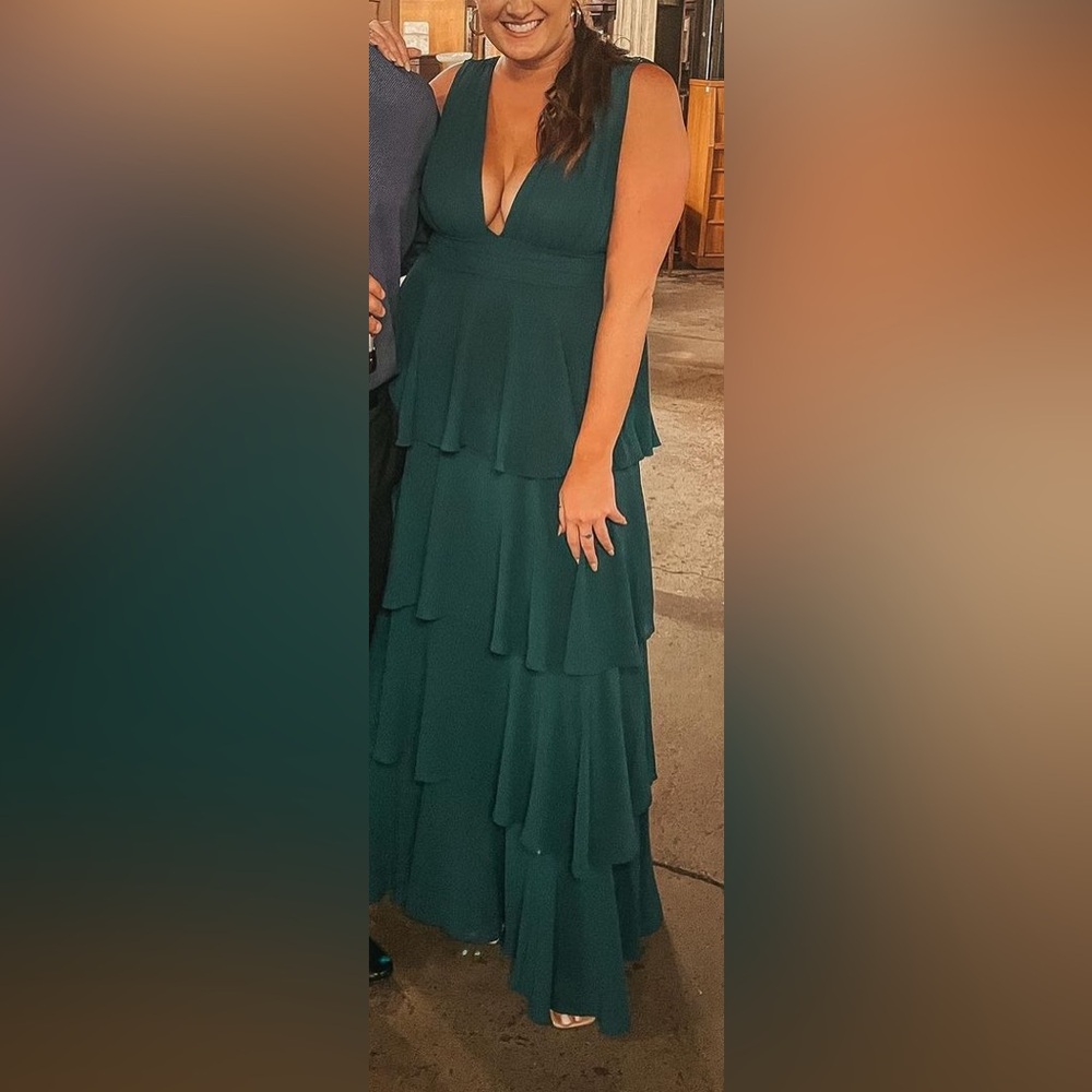 Lulu’s Amazing Evening Hunter Green Tiered Maxi Dress